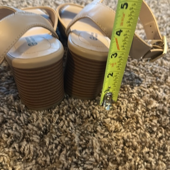 NWOB! Giani Bernini heels - Picture 4 of 4